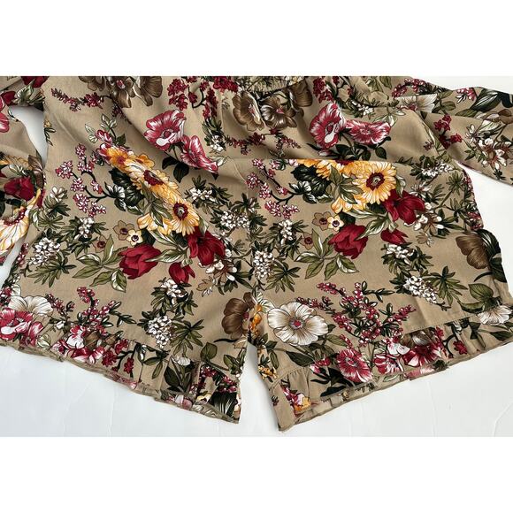 Bailey's Blossom Floral Long Sleeve Romper Tan Medium NWT - Picture 10 of 10